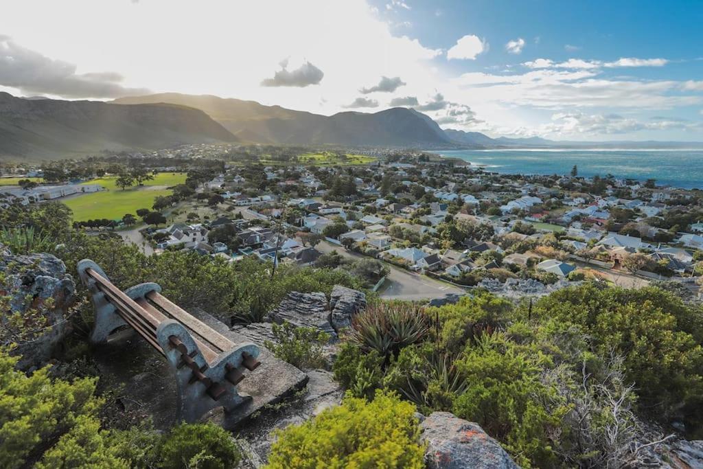 Mountain And Sea Cottage Hermanus Esterno foto