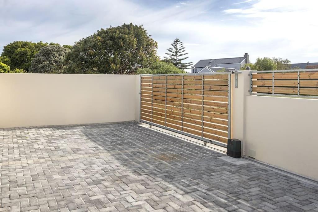 Mountain And Sea Cottage Hermanus Esterno foto