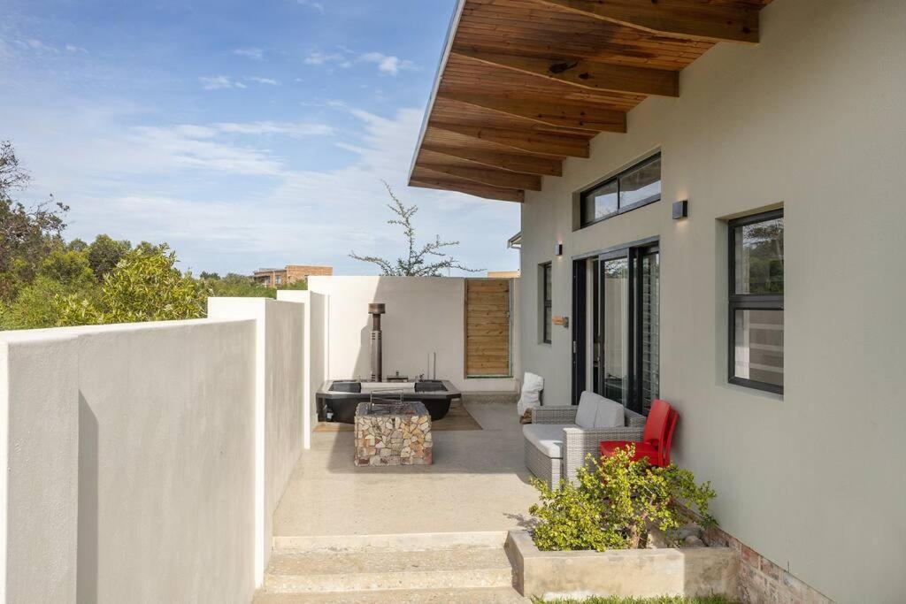 Mountain And Sea Cottage Hermanus Esterno foto