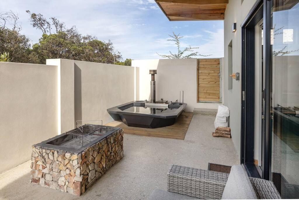 Mountain And Sea Cottage Hermanus Esterno foto