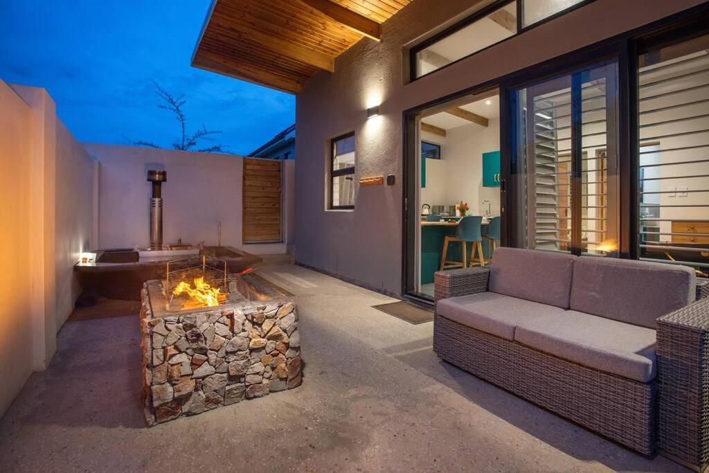 Mountain And Sea Cottage Hermanus Esterno foto